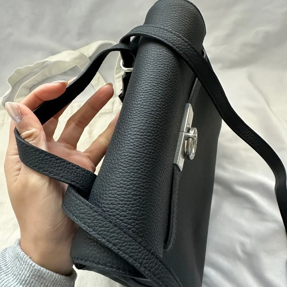 Parisa Wang Grace Backpack convertible backpack crossbody purse - Black (medium) - Picture 5 of 12